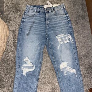 American Eagle “Curvy Mom Jeans”